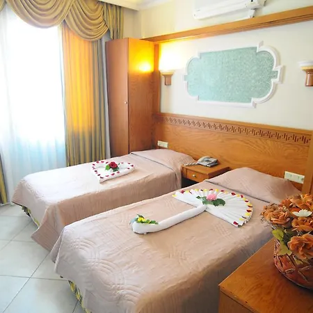 فندق Palace 2*
